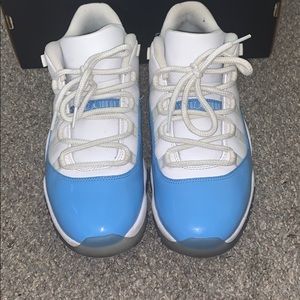 AIR JORDAN 11 RETRO LOW 'UNC'